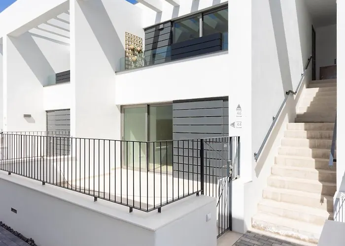 Maruxia And Pool Apartemnt